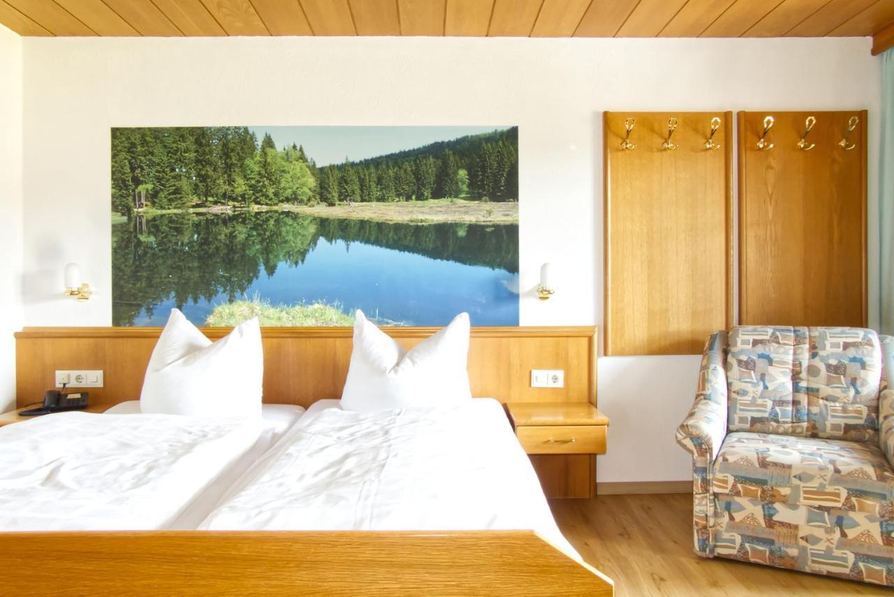 Garnihotel Zur Linde - Bayerischer Wald - Aktivcard Mit 154 Kostenfreien Leistungen - Kostenloser Parkplatz Lohberg Esterno foto