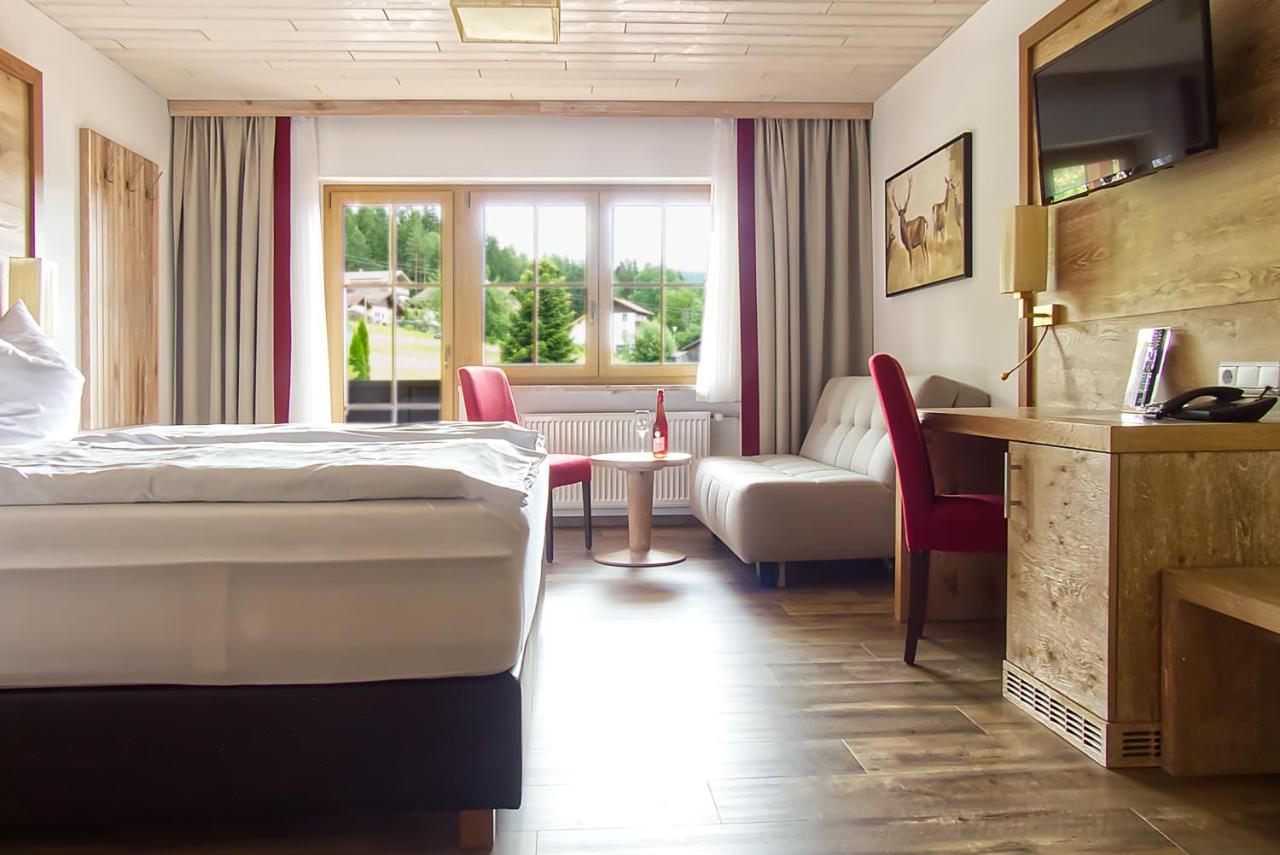 Garnihotel Zur Linde - Bayerischer Wald - Aktivcard Mit 154 Kostenfreien Leistungen - Kostenloser Parkplatz Lohberg Esterno foto