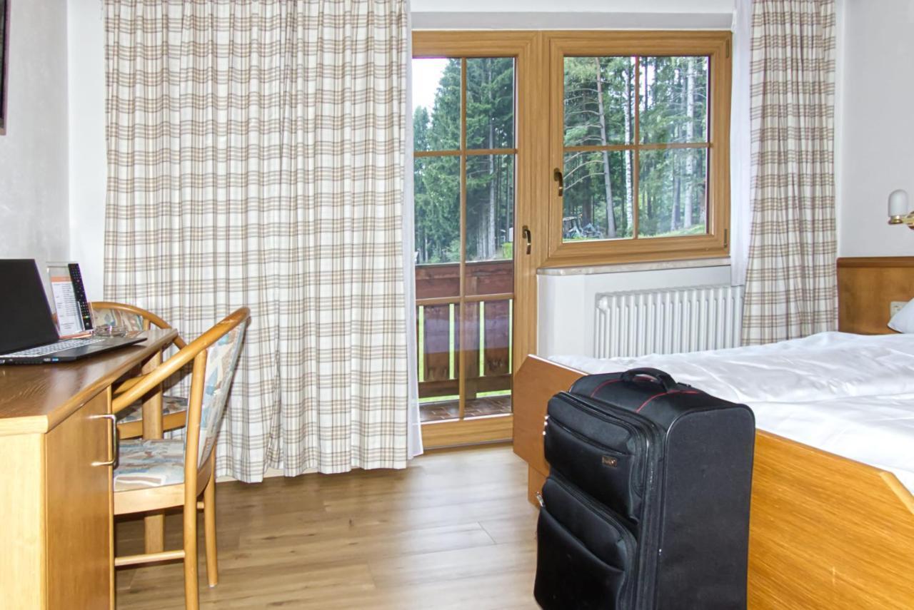Garnihotel Zur Linde - Bayerischer Wald - Aktivcard Mit 154 Kostenfreien Leistungen - Kostenloser Parkplatz Lohberg Esterno foto